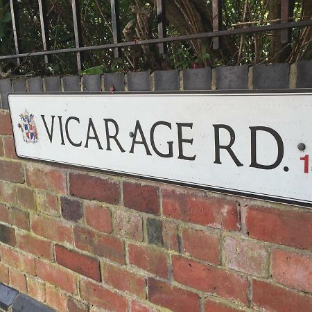 Vicarage Lodge Бирмингем Экстерьер фото
